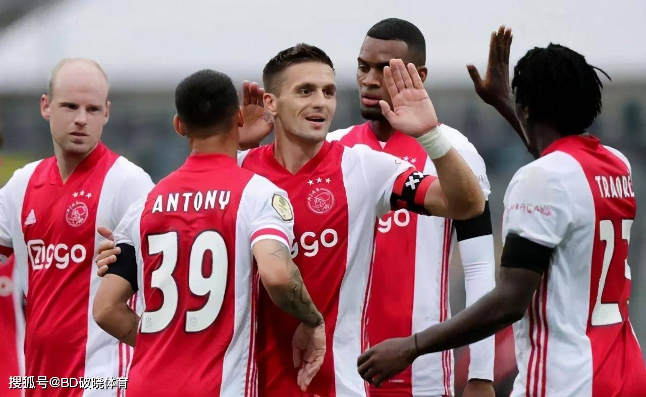 传球战术就 传球战术就