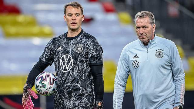 力与防守反 力与防守反