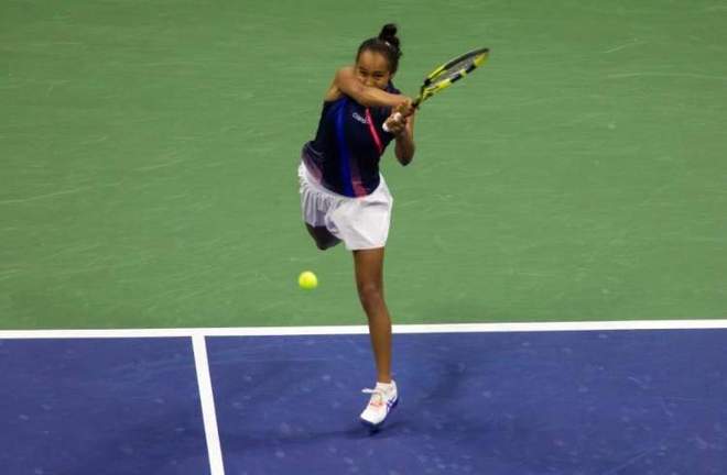 赛中屡屡夺 赛中屡屡夺