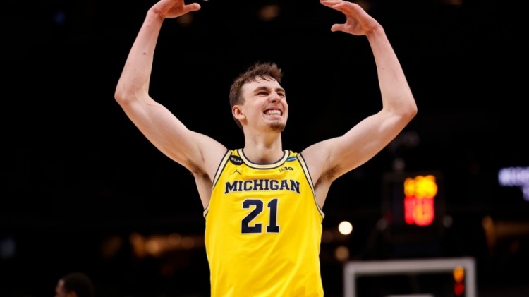 代表东西部 代表东西部